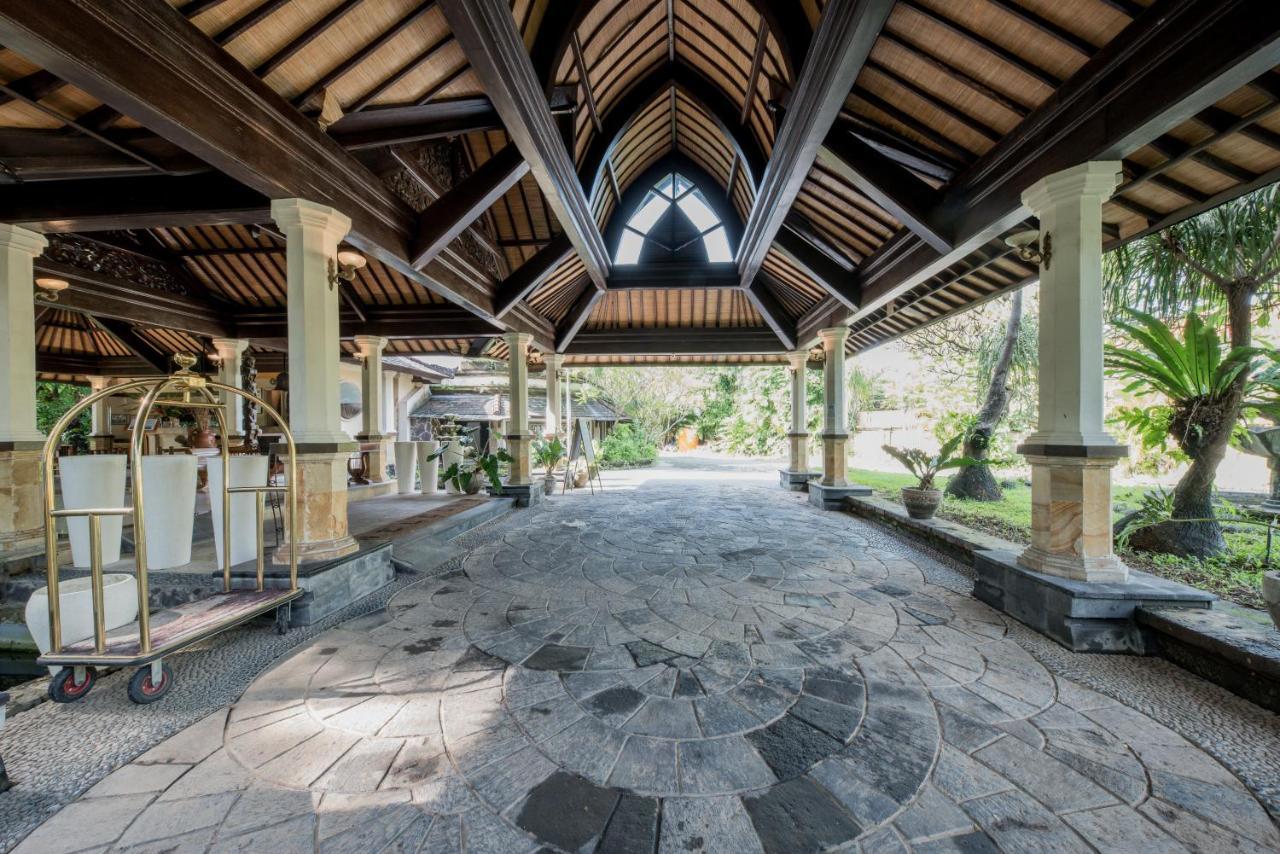 Hotel Vila Lumbung Seminyak Exteriör bild