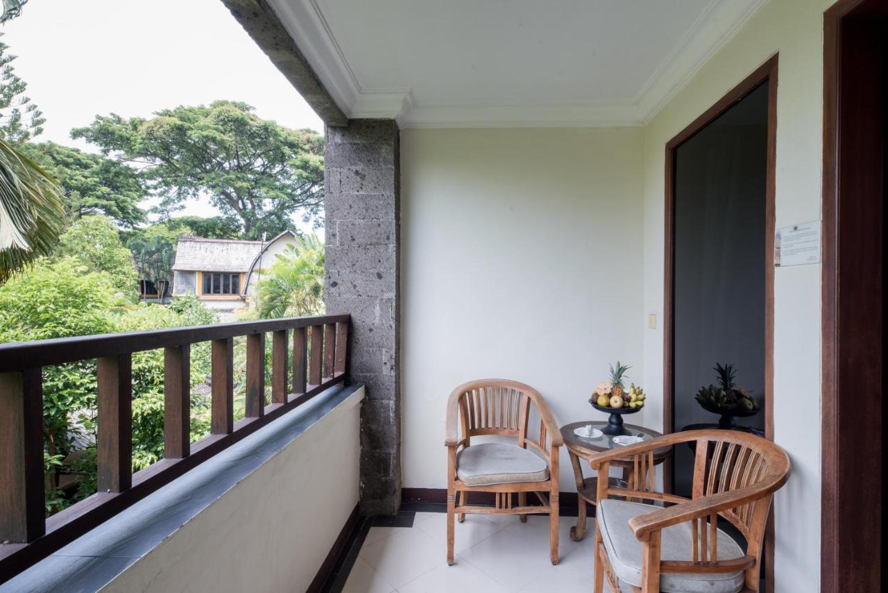 Hotel Vila Lumbung Seminyak Exteriör bild
