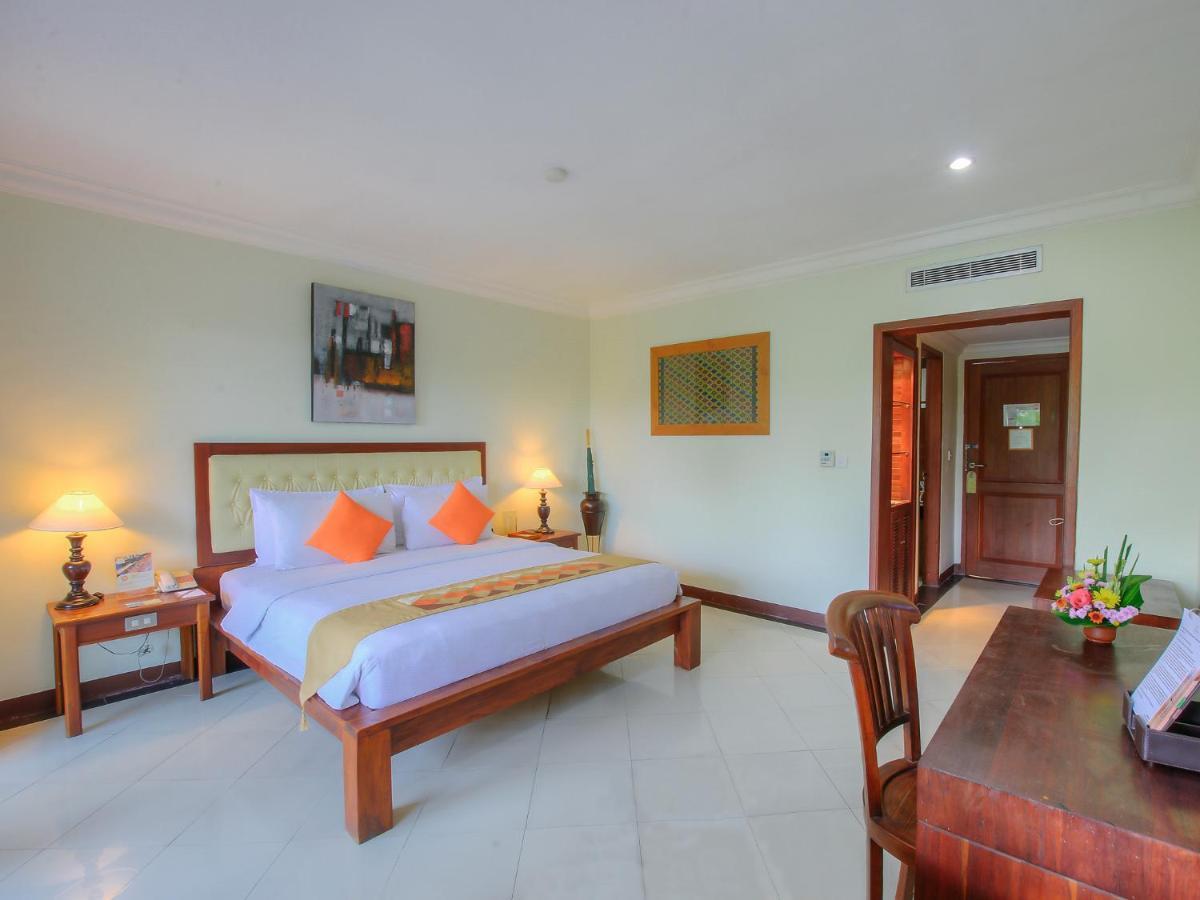 Hotel Vila Lumbung Seminyak Exteriör bild