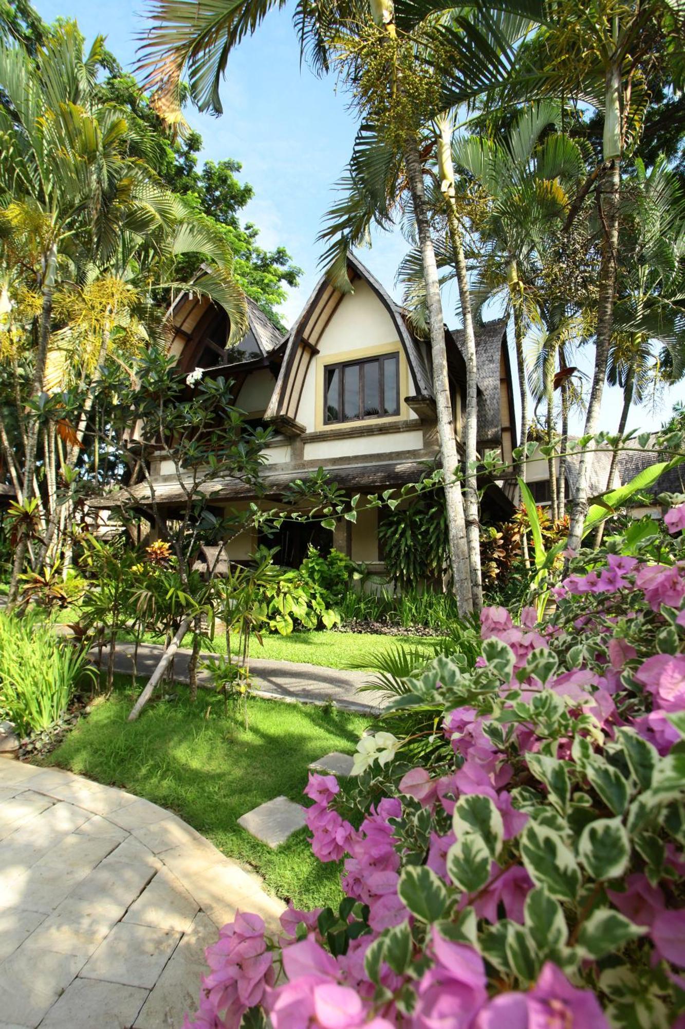 Hotel Vila Lumbung Seminyak Exteriör bild