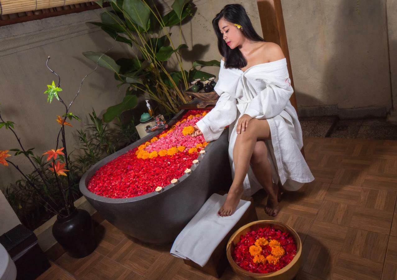 Hotel Vila Lumbung Seminyak Exteriör bild