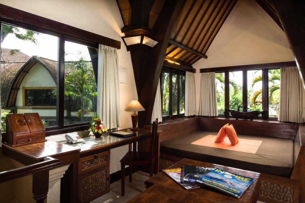 Hotel Vila Lumbung Seminyak Exteriör bild