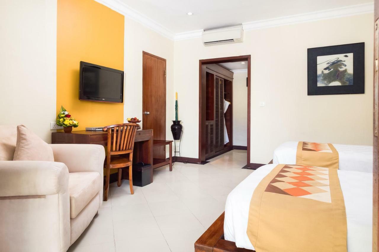 Hotel Vila Lumbung Seminyak Exteriör bild